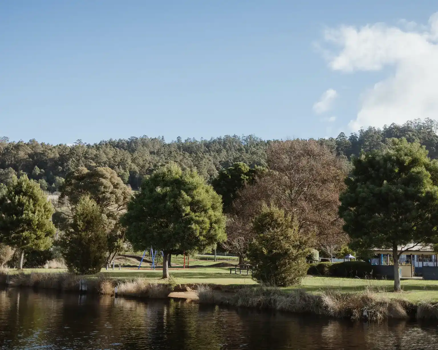 Accommodation photography from Boat Reflections in Franklin, overlooking the Huon River. Captured by Josh Withers, Tasmanian celebrant and photographer.