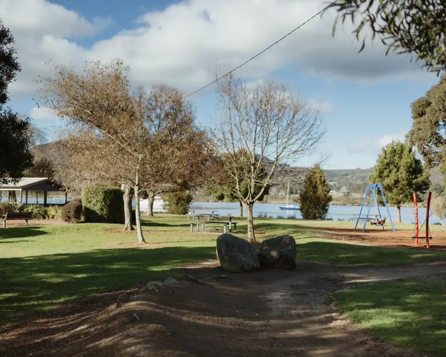 Photos of Boat Reflections accommodation on the Huon River in Franklin, Tasmania. Taken by Josh Withers, Tasmanian photographer and wedding celebran