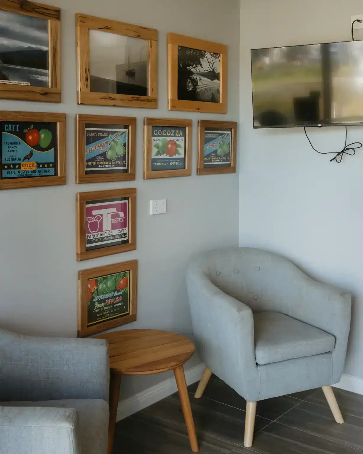 Accommodation photography from Boat Reflections in Franklin, overlooking the Huon River. Captured by Josh Withers, Tasmanian celebrant and photographer.